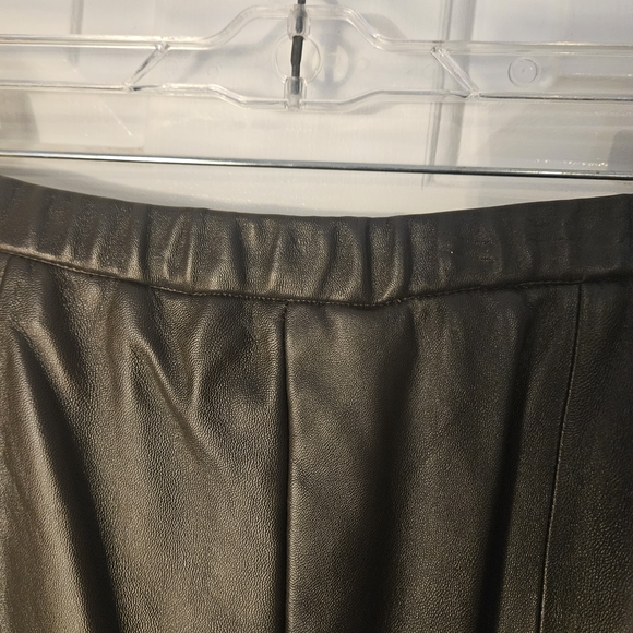 Terry Lewis Classic Luxuries Dark Leather Pencil Skirt - Picture 4 of 13